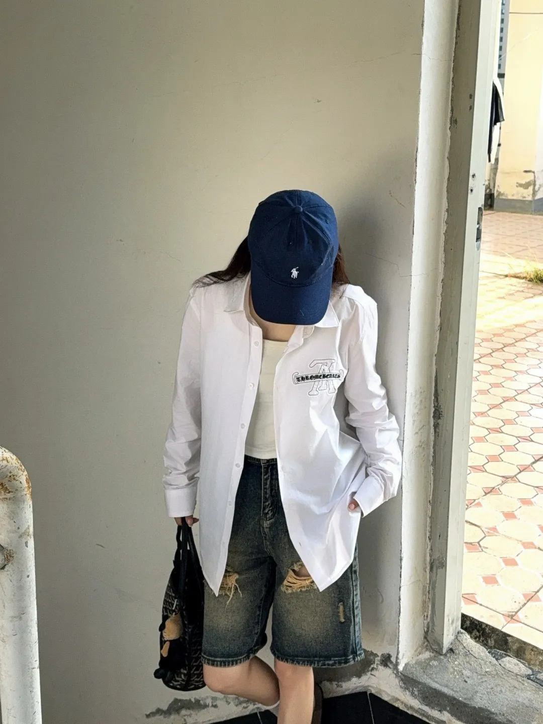 Louis Vuitton/ logo
